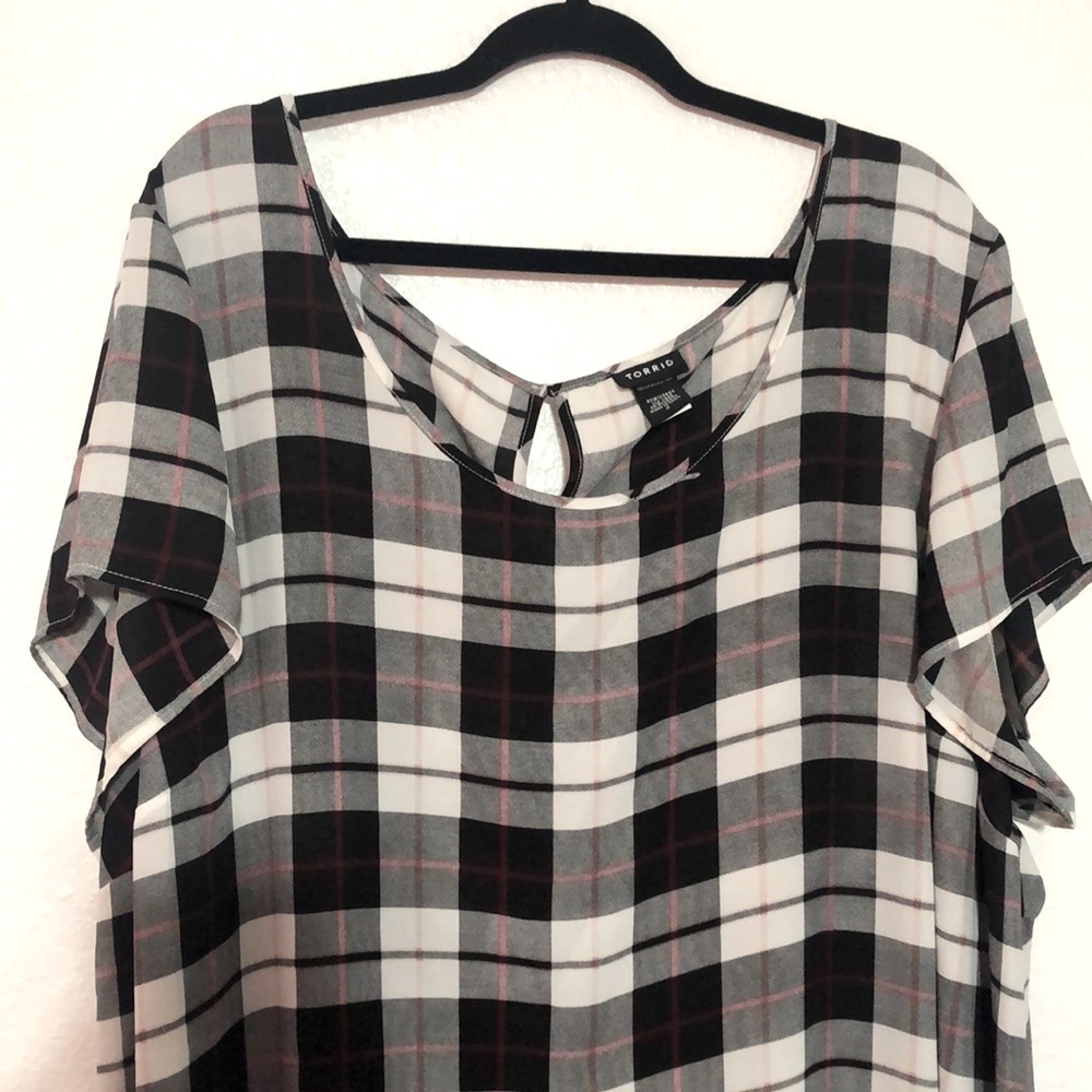 Torrid Black and White Plaid Top - Picture 5 of 7
